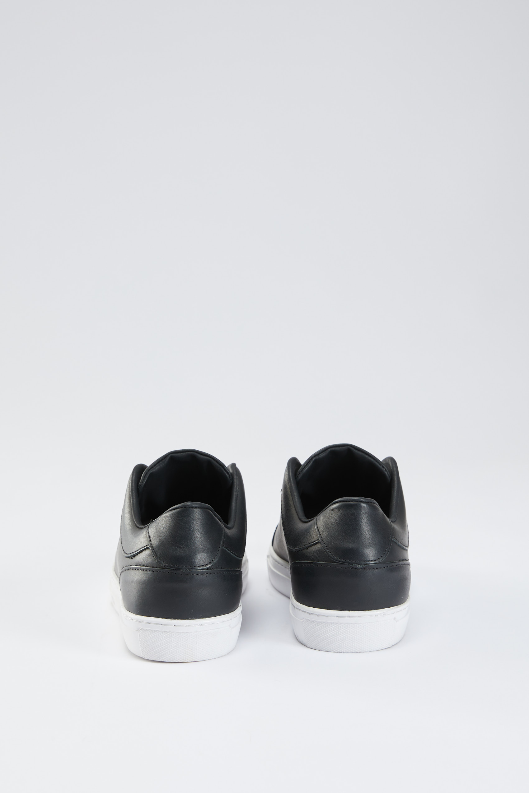 penguin_colt-leather-sneaker_07-23-2023__picture-34861