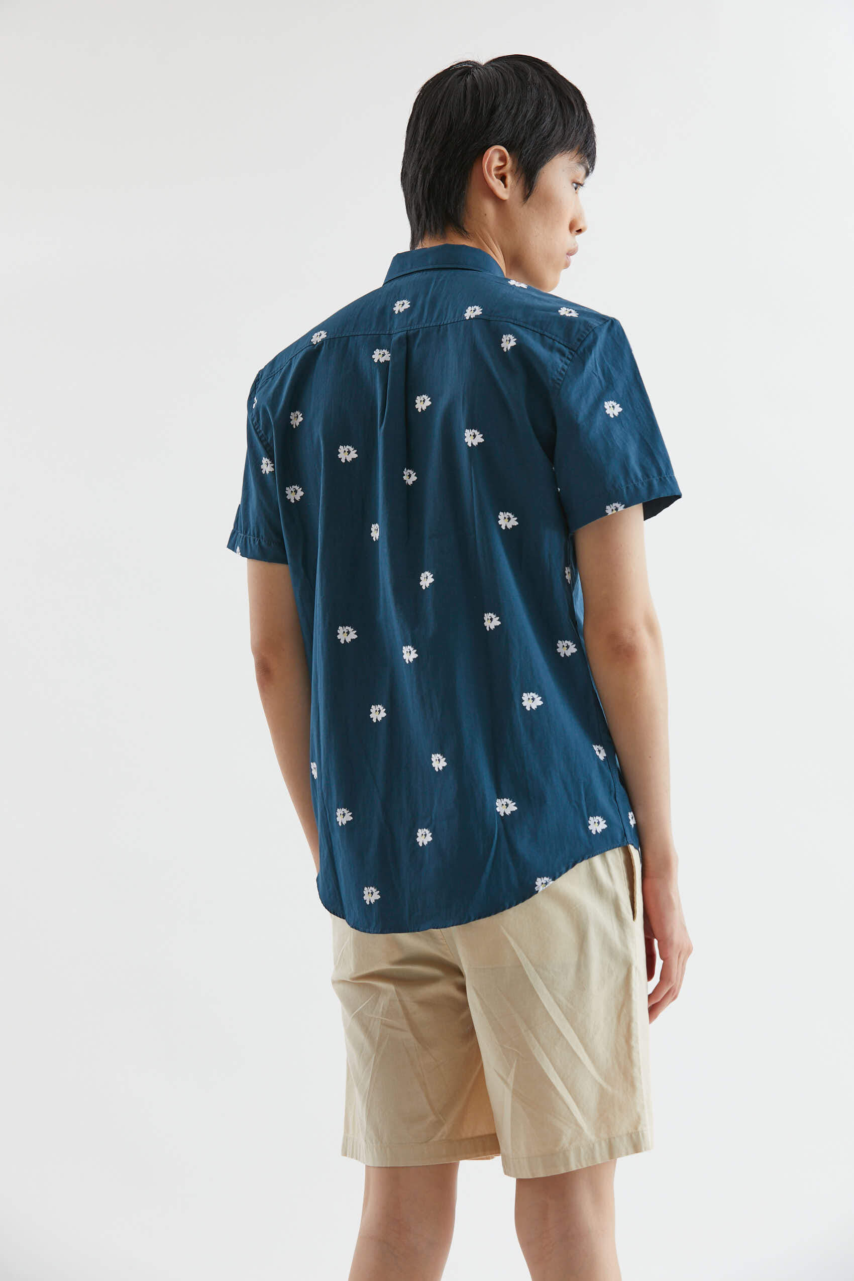 penguin_ss-daisy-print-shirt_41-24-2023__picture-40242