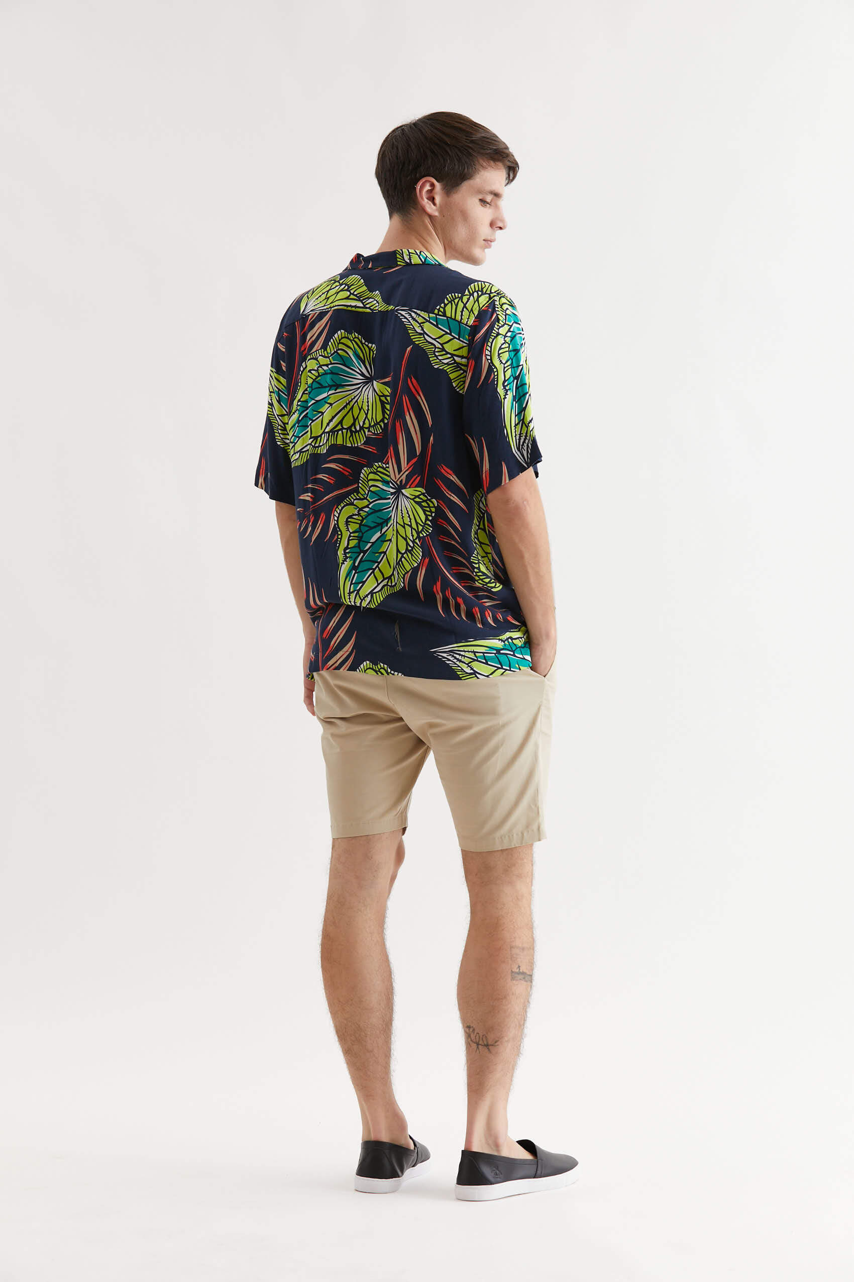 penguin_ss-tropical-print-shirt_07-22-2024__picture-40331