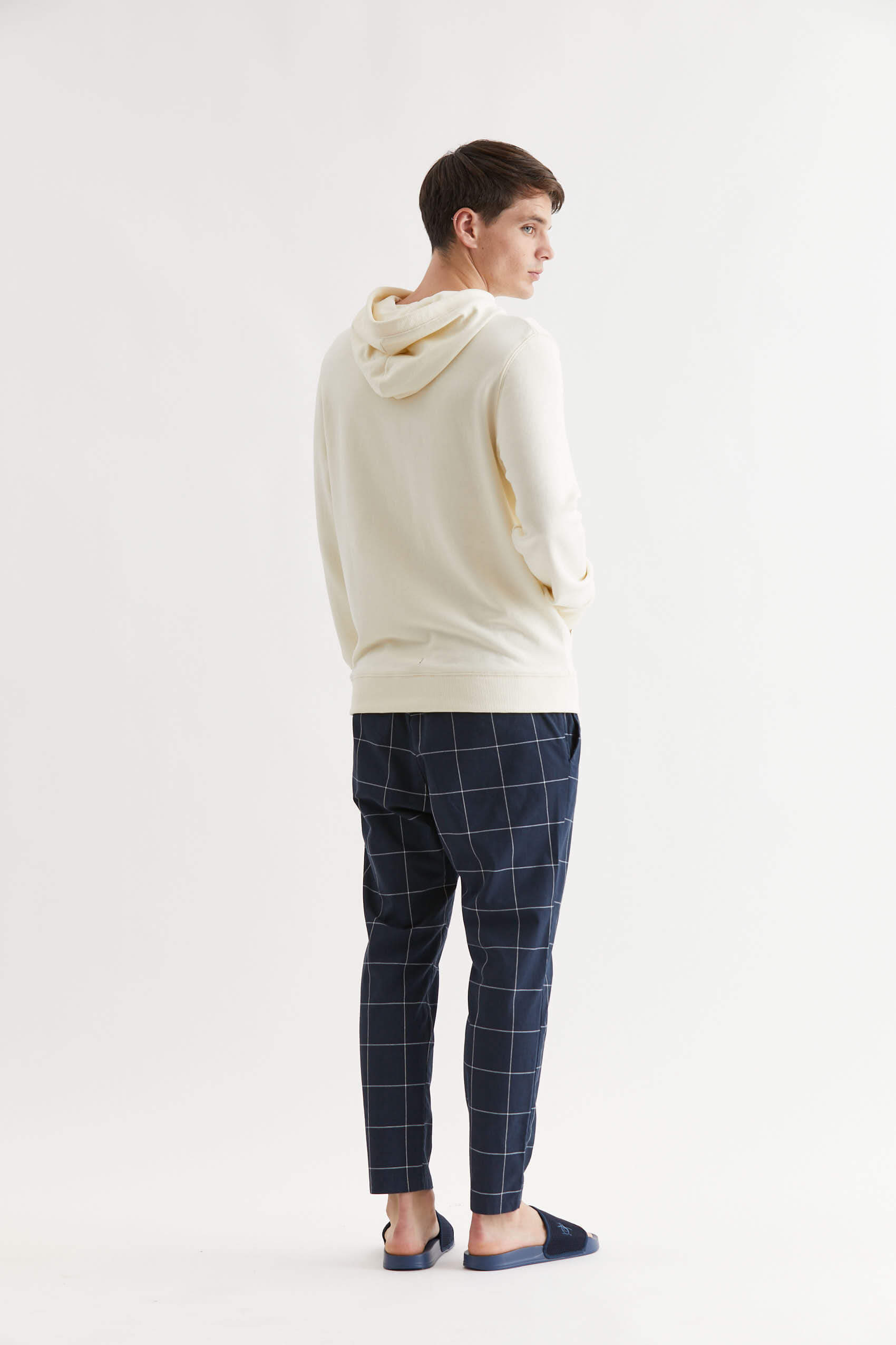 penguin_pattern-cropped-chino-jogger_39-23-2023__picture-40432