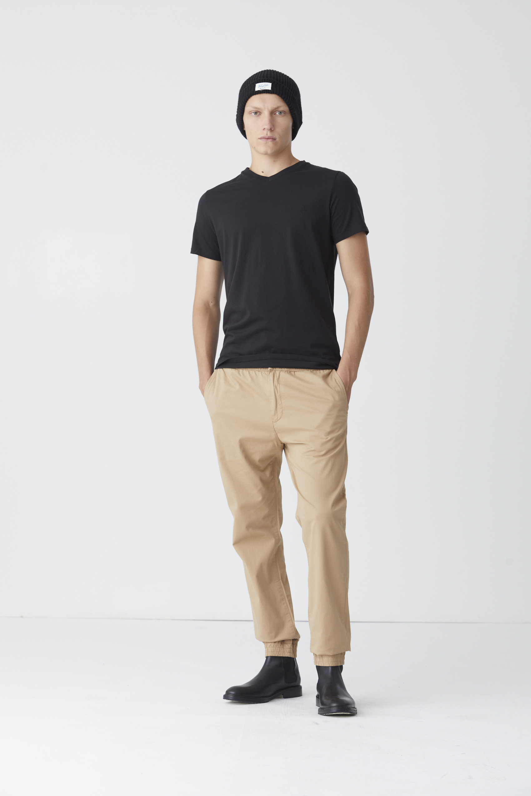 penguin_solid-chino-jogger_18-24-2024__picture-44866